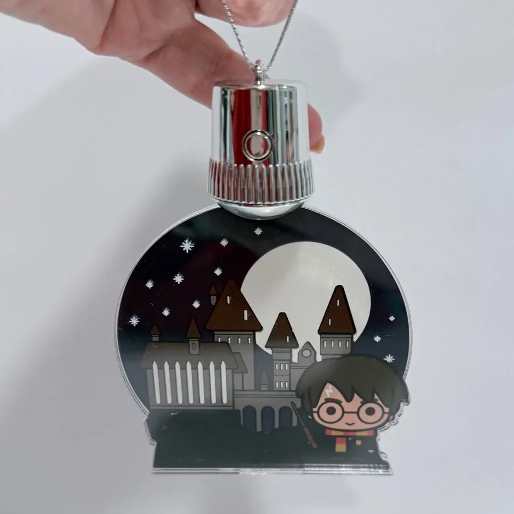 Hallmark Harry Potter Hogwarts Light-Up Christmas Ornament Keepsake Collectible‎
